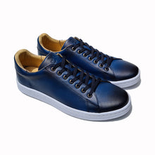 Cargar imagen en el visor de la galería, Tenis de piel azules GALBAR