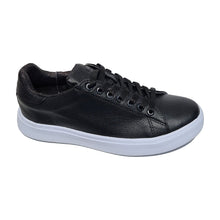 Cargar imagen en el visor de la galería, Tenis Negro de piel
